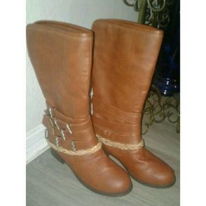 Monroe & Main Multi Wrap Ankle Boot